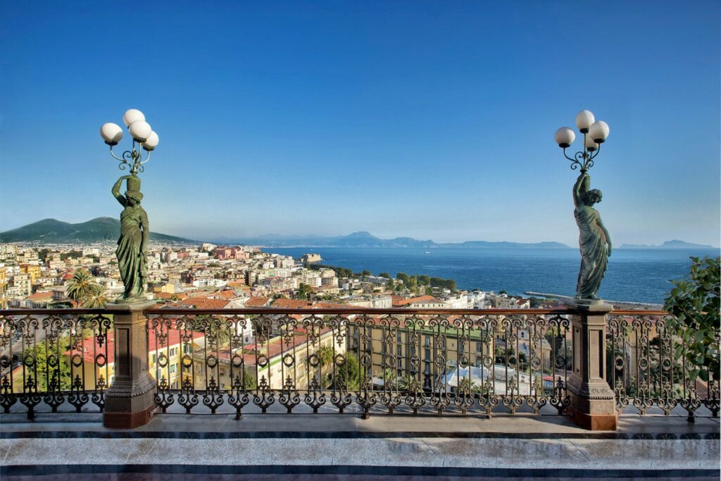 Discover Naples: Luxury Travel Experiences and Unforgettable Day Trips with TL365